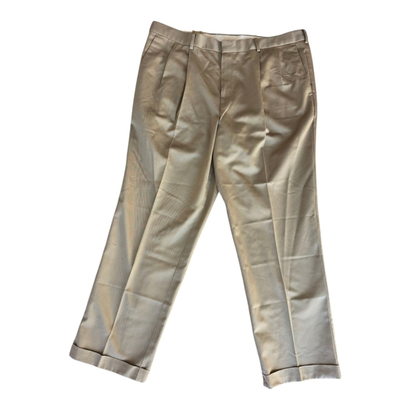 $52 Dockers Blended Pants Men Beige 42x32 Mid Rise Straight Non Iron New - Picture 1 of 12